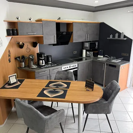 Pellenz Apartamento *